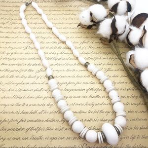 Vintage White Beaded Necklace 12.5” length